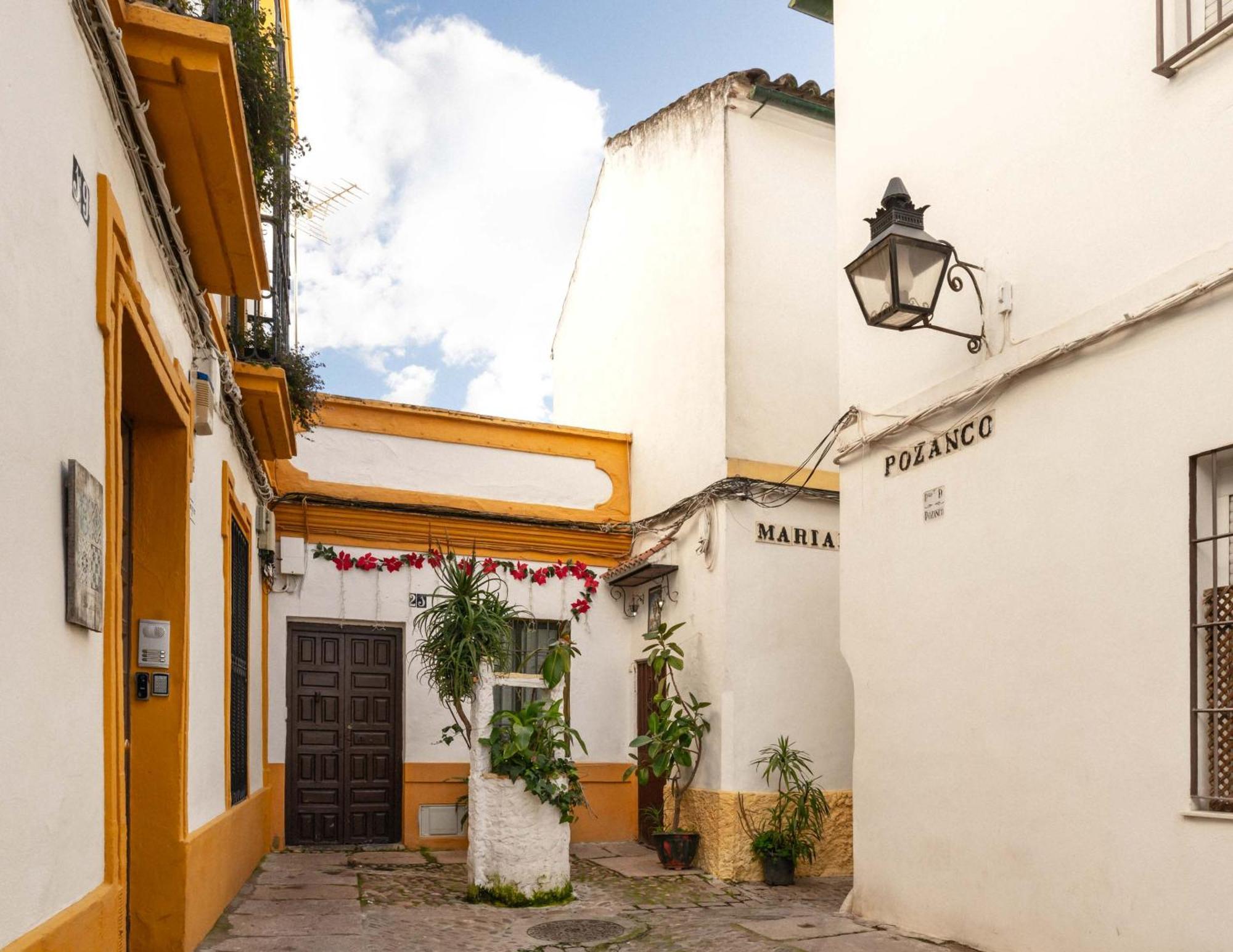 Limehome Cordoba Calle Pozanco ภายนอก รูปภาพ