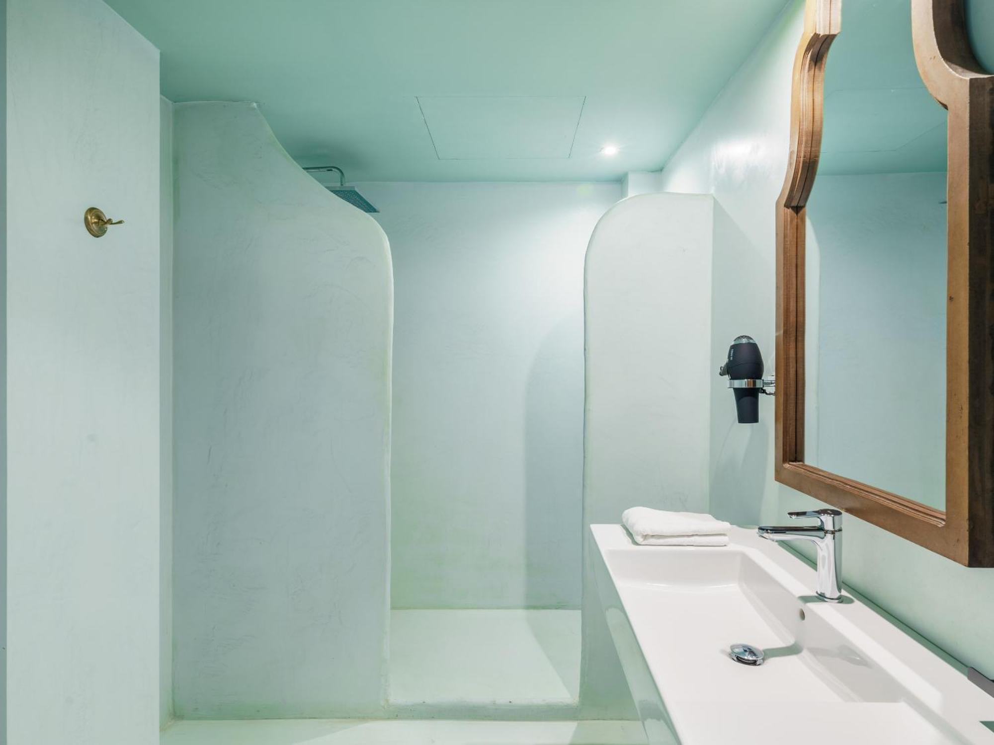 Limehome Cordoba Calle Pozanco ภายนอก รูปภาพ